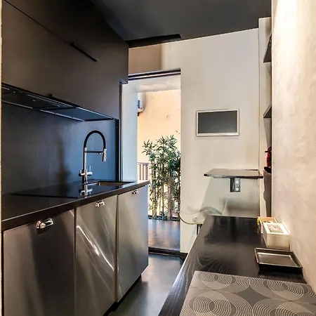 Guesthost - Vintage-modern Trastevere Διαμέρισμα *